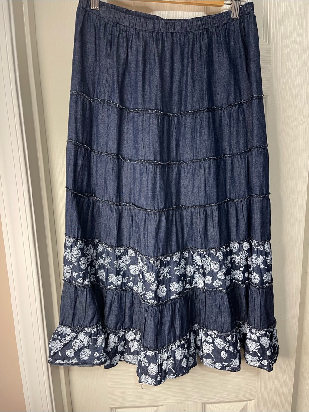 Blue Denim Cottage Tiered Floral Pull on Elastic Waist Prairie Midi Skirt Size M